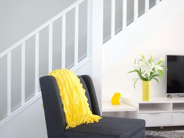 Byron Central Apartments : photo 2 de la chambre loft de luxe lit queen-size