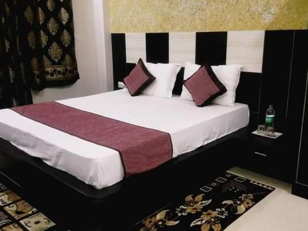 Rama HS : photo 8 de la chambre chambre double avec salle de bains privative