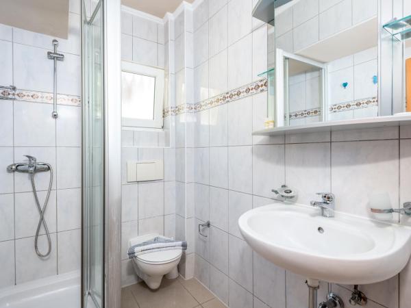 Comfort Hotel Apartments : photo 2 de la chambre studio supérieur (2 adultes)