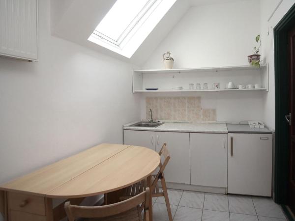 Csillagtúra Panzió : photo 3 de la chambre appartement standard