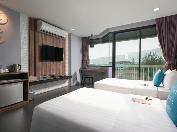 Cross Vibe Chiang Mai Decem Nimman Hotel - formerly X2 Vibe Chiang Mai Decem - SHA Extra Plus : photo 4 de la chambre hébergement de luxe - vue sur montagne