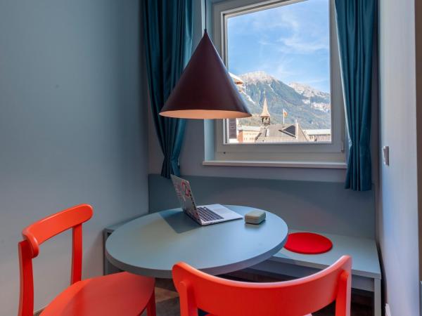 MEININGER Hotel Innsbruck Zentrum : photo 4 de la chambre chambre familiale