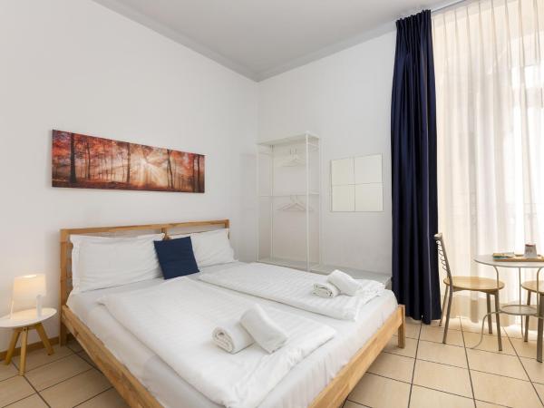 GuestHouse Lugano Center by LR : photo 1 de la chambre chambre double ou lits jumeaux