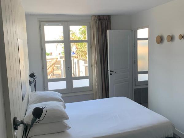 Hôtel Les Baigneuses de Biarritz : photo 10 de la chambre chambre double avec terrasse