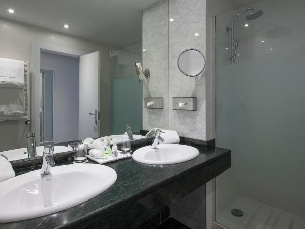 NH Collection Villa de Bilbao : photo 5 de la chambre chambre double ou lits jumeaux supérieure