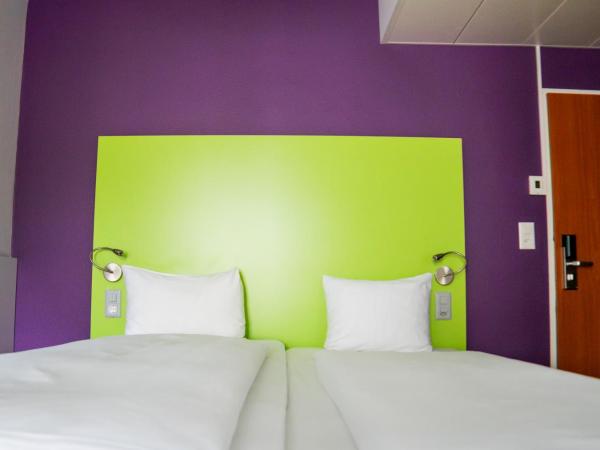 ibis Styles Luzern : photo 5 de la chambre chambre standard lit queen-size