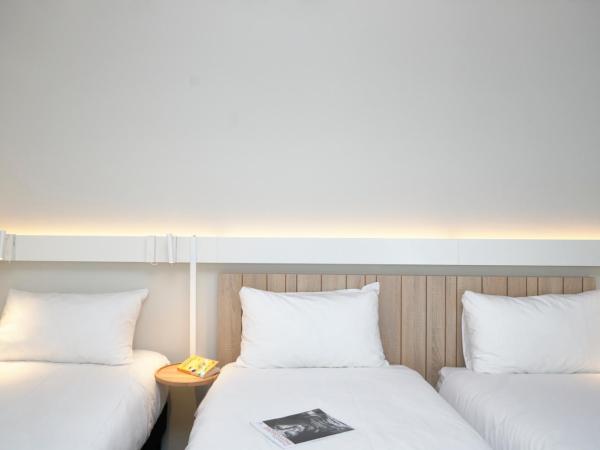 Ibis Annecy - Cran-Gevrier : photo 1 de la chambre chambre standard avec 1 lit double et 1 lit simple