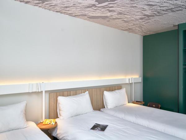 Ibis Annecy - Cran-Gevrier : photo 4 de la chambre chambre standard avec 1 lit double et 1 lit simple