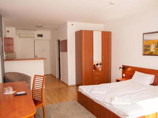 Triple M Hotel : photo 6 de la chambre chambre triple