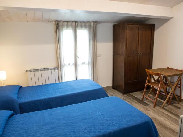 Alghero in bicicletta : photo 8 de la chambre chambre lits jumeaux avec salle de bains privative