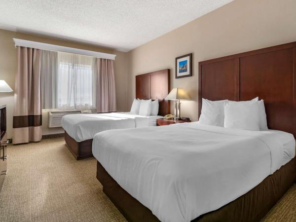 Comfort Inn & Suites Seattle North : photo 1 de la chambre chambre 2 lits queen-size - non-fumeurs