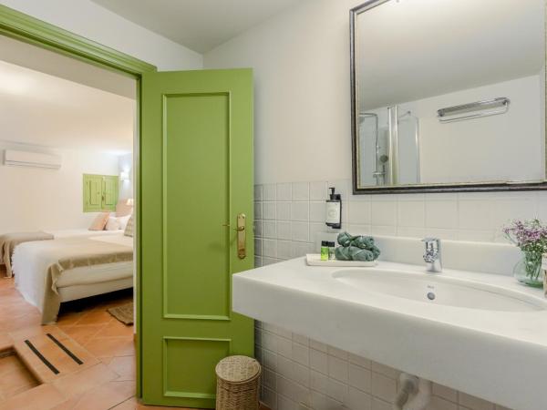 nüa giralda : photo 4 de la chambre chambre triple