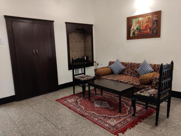 The Fateh Hotel by Le Pension Stays : photo 8 de la chambre chambre lit king-size