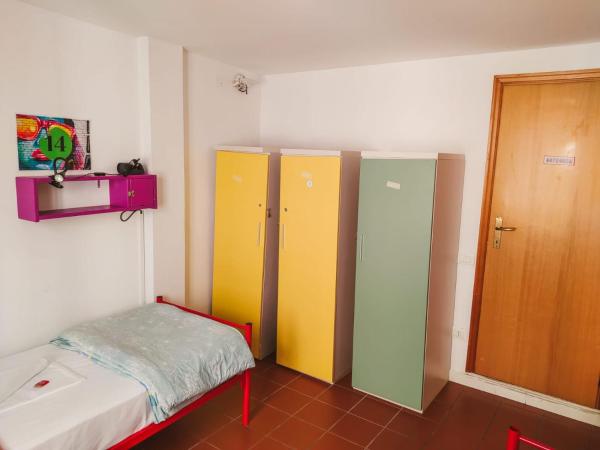 Hostel Il Nosadillo - Bologna : photo 1 de la chambre lit dans dortoir féminin de 5 lits