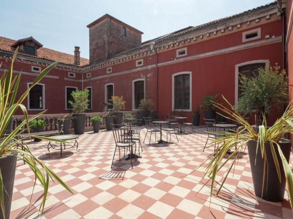 Hotel Palazzo Martinelli Dolfin : photo 7 de la chambre suite junior deluxe - vue sur canal