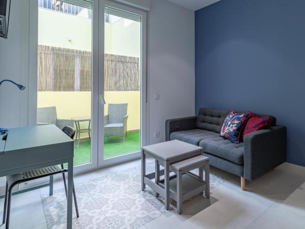 Sunny,Private Terrace,Wheelchair access : photo 1 de la chambre appartement - rez-de-chaussée