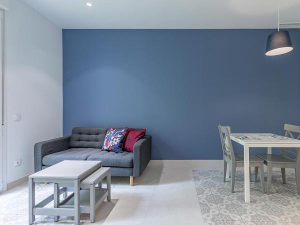 Sunny,Private Terrace,Wheelchair access : photo 2 de la chambre appartement - rez-de-chaussée