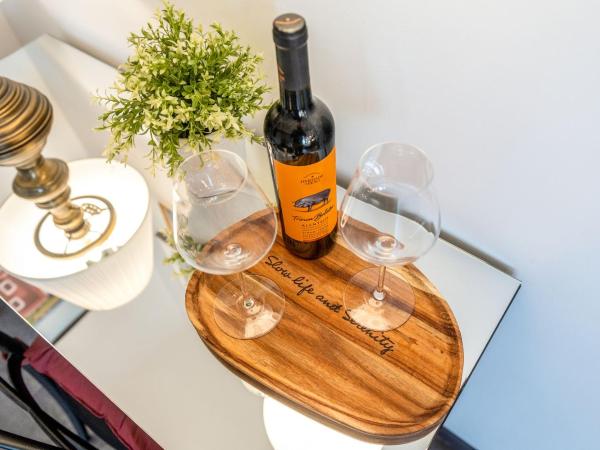 Lisbon Wine House - Rooms & Suites : photo 10 de la chambre chambre familiale supérieure