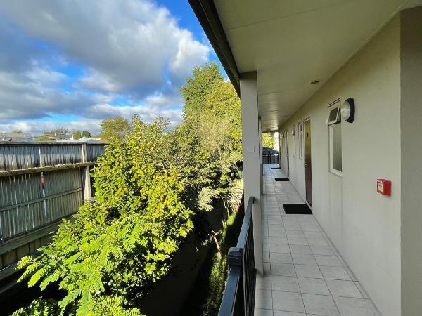 Chantillys Motor Lodge : photo 7 de la chambre studio lit queen-size