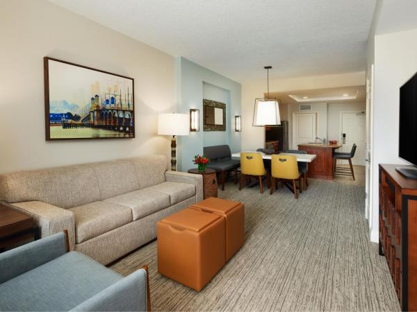 Sheraton Vistana Villages Resort Villas, I-Drive Orlando : photo 1 de la chambre villa 3 chambres avec balcon et baignoire spa