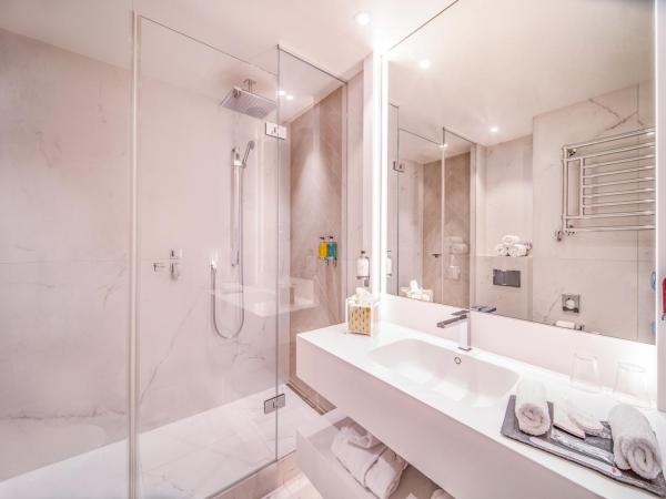 Hotel Bristol : photo 9 de la chambre chambre classique unique rénovée de 22-24 m2