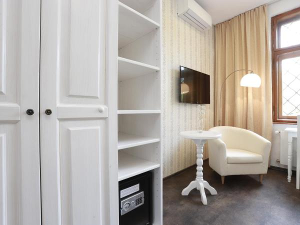 Wellness Pension Ametyst : photo 2 de la chambre chambre double deluxe - vue sur jardin