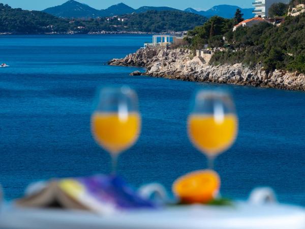 Hotel Komodor : photo 7 de la chambre chambre double/lits jumeaux - balcon et vue sur mer