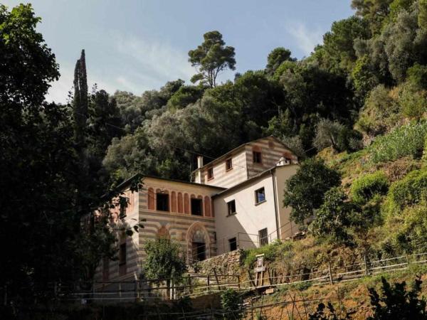 LEremoRifugio escursionistico10 min steep walk : photo 1 de la chambre chambre double avec salle de bains privative