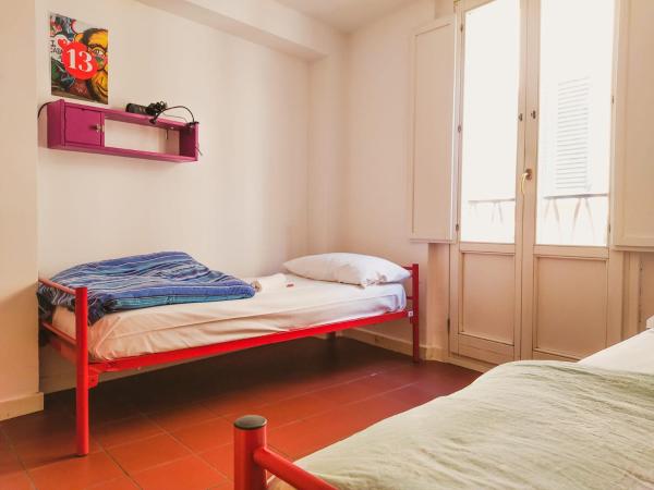 Hostel Il Nosadillo - Bologna : photo 3 de la chambre lit dans dortoir féminin de 5 lits 