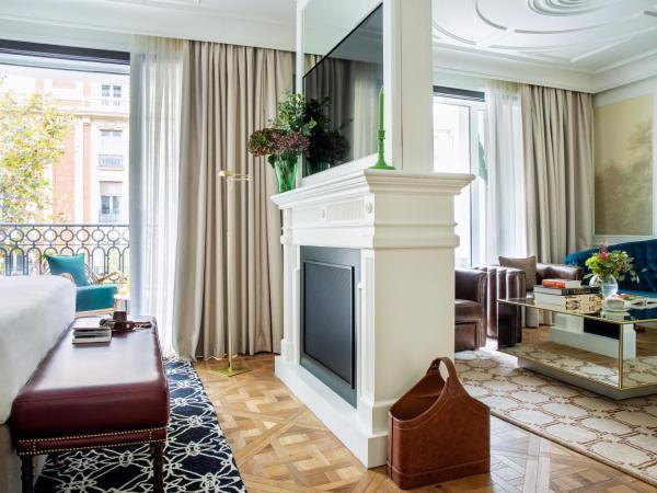 BLESS Hotel Madrid - The Leading Hotels of the World : photo 9 de la chambre suite avec terrasse - vue sur velázquez