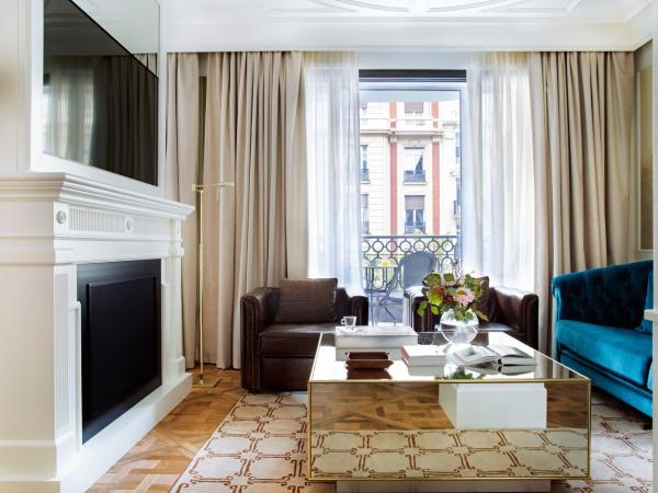 BLESS Hotel Madrid - The Leading Hotels of the World : photo 3 de la chambre suite avec terrasse - vue sur velázquez