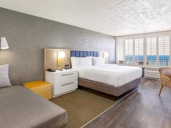 Holiday Inn Resort Panama City Beach - Beachfront, an IHG Hotel : photo 4 de la chambre chambre lit king-size standard - côté océan/dernier Étage
