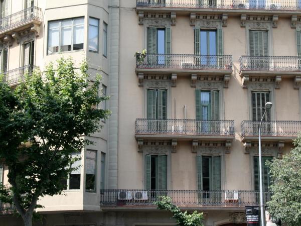 Hostal Eixample : photo 4 de la chambre chambre double Économique/basique intérieure avec salle de bains privative