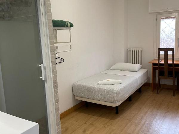 Pensión La Estrella : photo 3 de la chambre chambre simple avec salle de bains commune