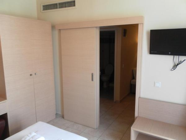 Esperia : photo 4 de la chambre chambre familiale avec terrasse