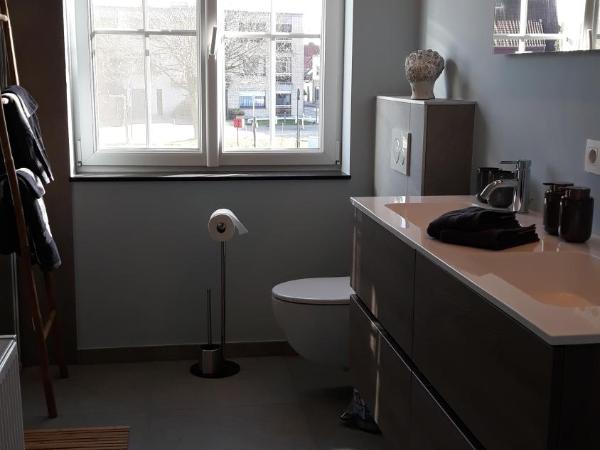 B&B Valant : photo 4 de la chambre chambre double avec salle de bains privative