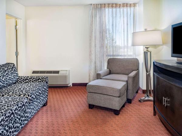 Wyndham Sacramento : photo 4 de la chambre suite junior lit king-size - non-fumeurs