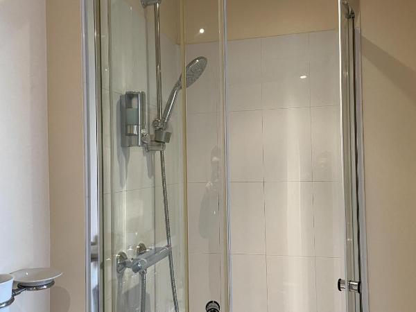 Diamonds Lodge near York Hospital : photo 10 de la chambre chambre double standard