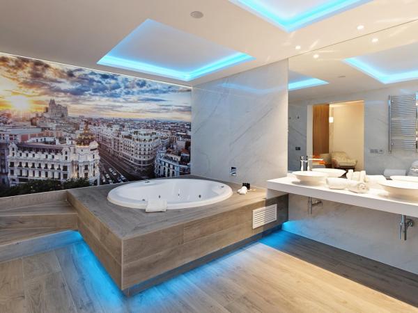 Grupotel Mayorazgo : photo 2 de la chambre chambre double deluxe avec jacuzzi