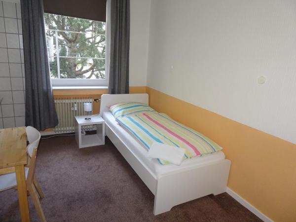 Gästehaus Grupello : photo 3 de la chambre chambre simple avec salle de bains commune