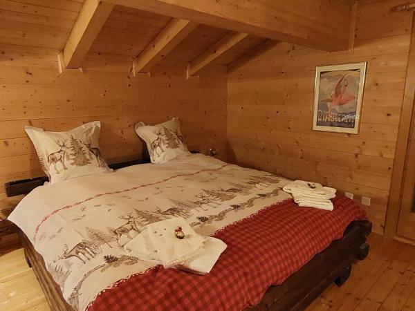 Chambre d'hôtes L'ours Bleu : photo 7 de la chambre chambre lit king-size avec baignoire spa