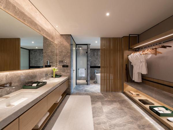 Melia Chongqing : photo 1 de la chambre the level suite with lake view