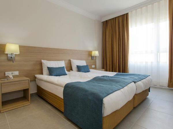 Kleopatra Tuna Apart Hotel : photo 2 de la chambre chambre quadruple confort