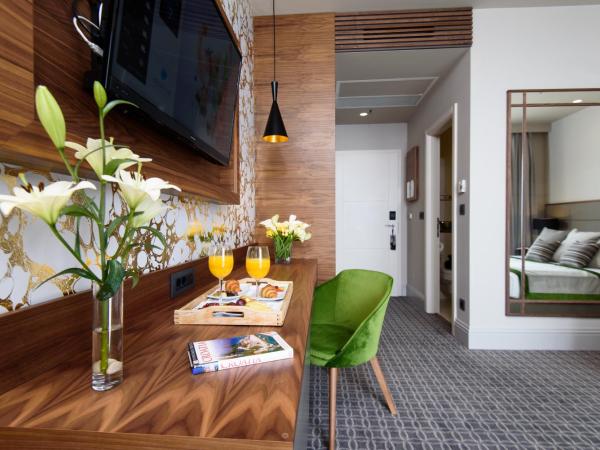 Royal Neptun Hotel : photo 3 de la chambre chambre de luxe avec balcon