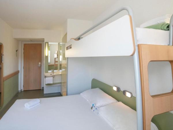 ibis budget Ajaccio : photo 3 de la chambre chambre triple