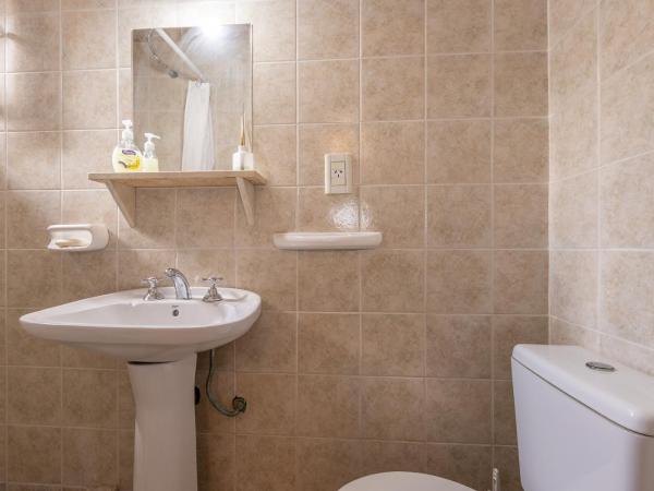 Hostel Boutique PASO : photo 6 de la chambre chambre double avec salle de bains privative