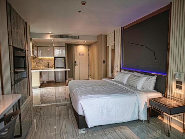 Pattaya Discovery Beach Hotel - SHA Extra Plus : photo 2 de la chambre chambre double deluxe avec balcon - tour dee