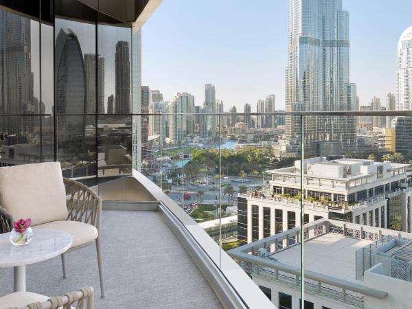 Address Sky View : photo 1 de la chambre chambre club - vue sur burj khalifa