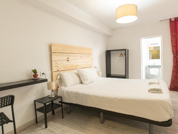 Easy Sants by Bossh! : photo 4 de la chambre grande chambre double