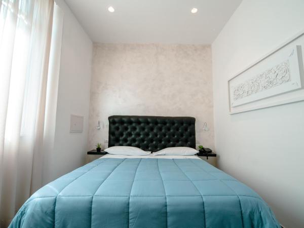 Hotel Bruman Salerno : photo 2 de la chambre chambre double